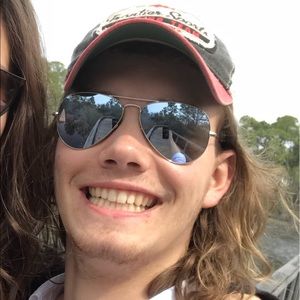 Meet your Posher, Cameron